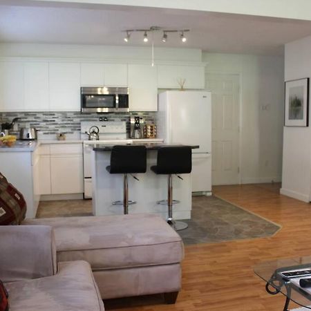 Memory Lane Guest Suite Sooke Bagian luar foto